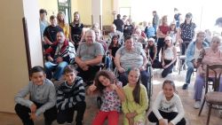 Október - mesiac úcty k starším - vystúpenie detí zo ZŠ Nitrianske Pravno