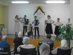 Hudobno-divadelné predstavenie žiakov ZŠ v Nitrianskom Pravne 17.10.2018